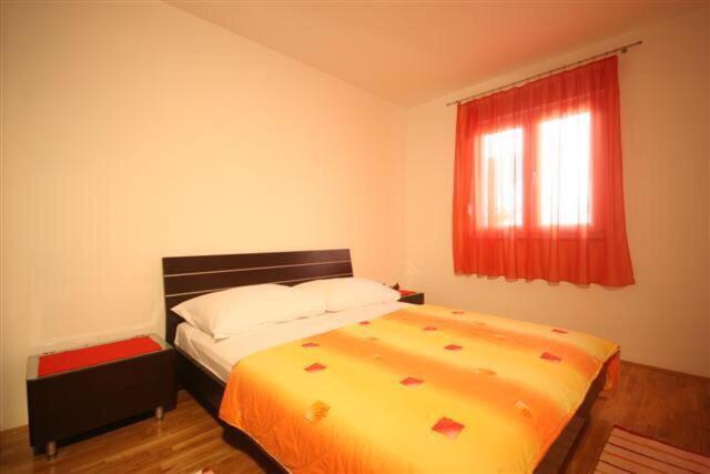 Apartments Beverly Omis Bagian luar foto